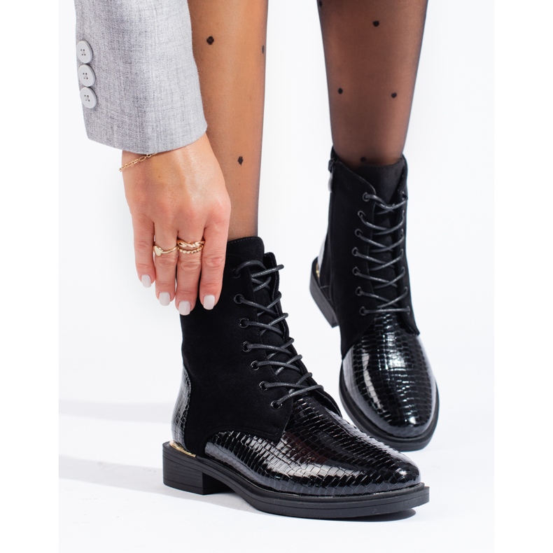 Černé dámské šněrovací pracovní boty Shelovet černá 2