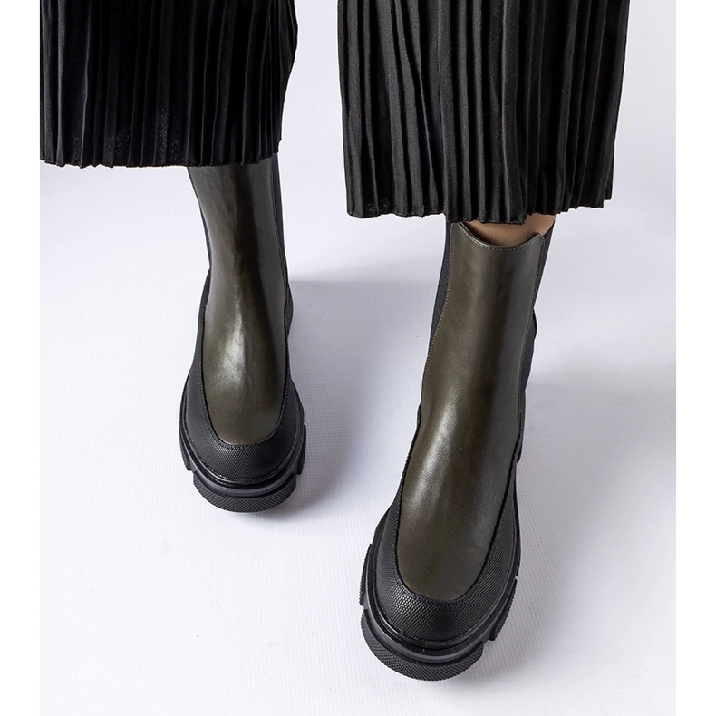 Zelenočerné nazouvací kotníkové boty značky Faisal zelená 1