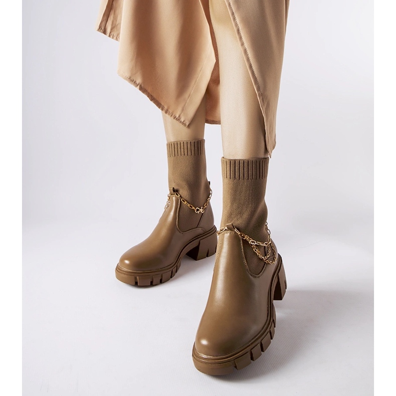 Hnědé kotníkové boty s elastickým svrškem Naser hnědý 1