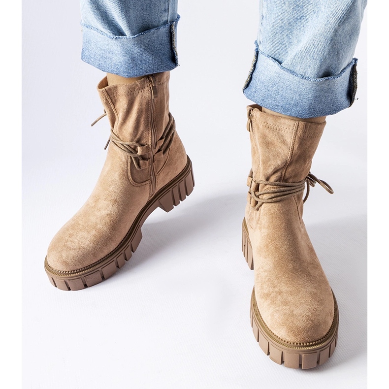 Béžové kotníkové boty se zavazováním Averardo béžový 1