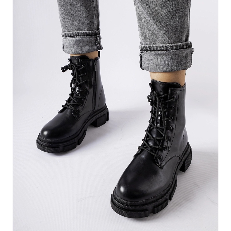 Černá klasika Berto dělníci 1