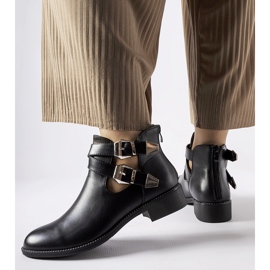 Ideal Shoes Černé otevřené kotníkové boty Y8157 Black černá 1