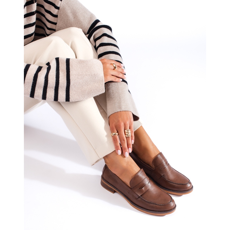 Hnědé dámské mokasíny Shelovet na nízkém podpatku hnědý 1