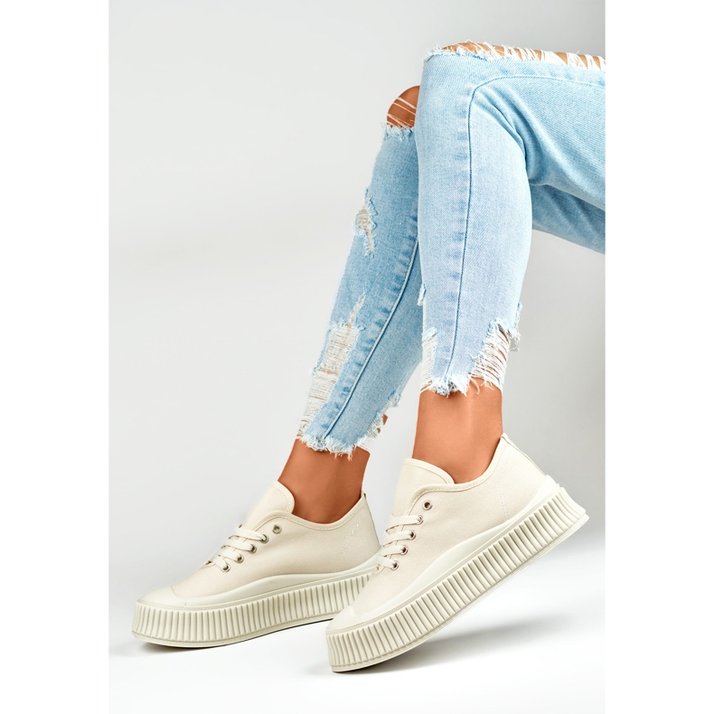 Světle béžové dámské tenisky se silnou podrážkou béžový 1