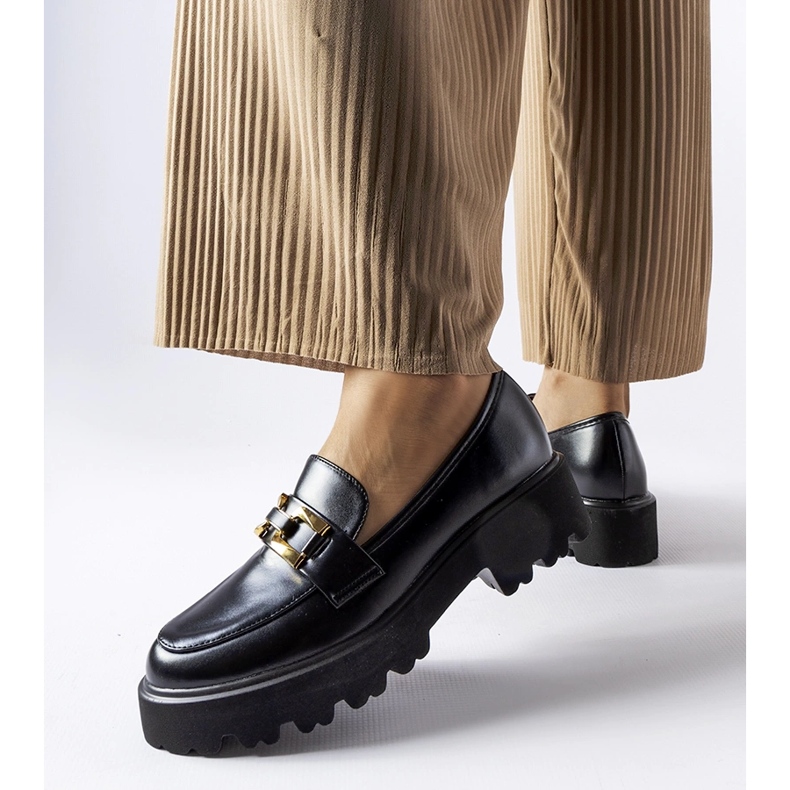 Inna Černé dámské mokasíny zdobené sponou Piazzo černá 1