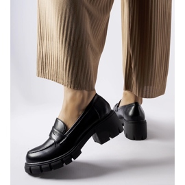 Černé klasické mokasíny s blokem Dina černý 1