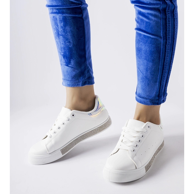 Bílé klasické tenisky s kamínky Dina bílý 1