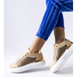 Béžové boty zdobené třpytkami na platformě Leo béžový 1