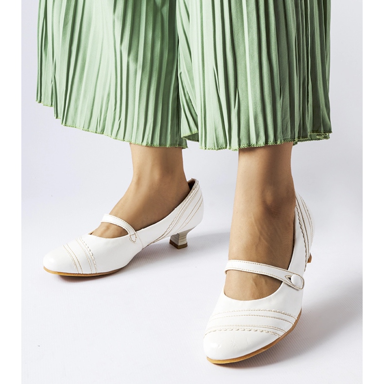 Bílé lodičky Sant'Antonio na nízkém podpatku bílý 1