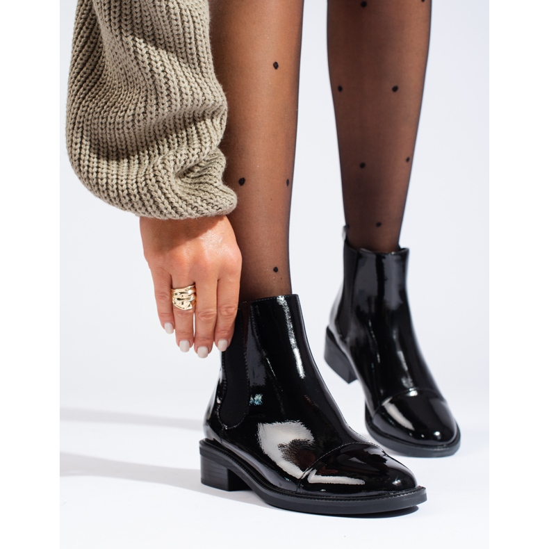 TRENDI Elegantní lakované boty Chelsea černá 1