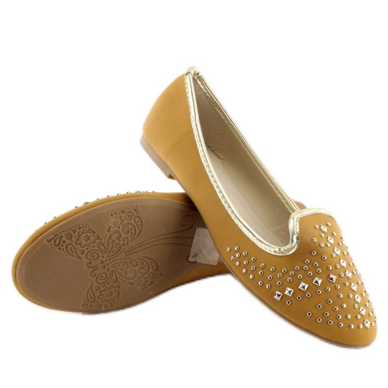 Laufer s hřeby W102 camel hnědý 1