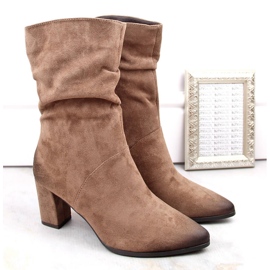 Dámské krátké, mačkané, zateplené kozačky, hnědé, Vinceza 58146 hnědý 1