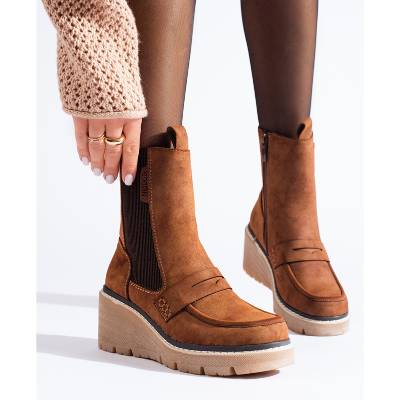 Hnědé semišové kotníkové boty Shelovet hnědý 1