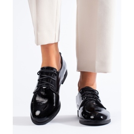 Patentované černé šněrovací oxfordky Shelovet černá 2