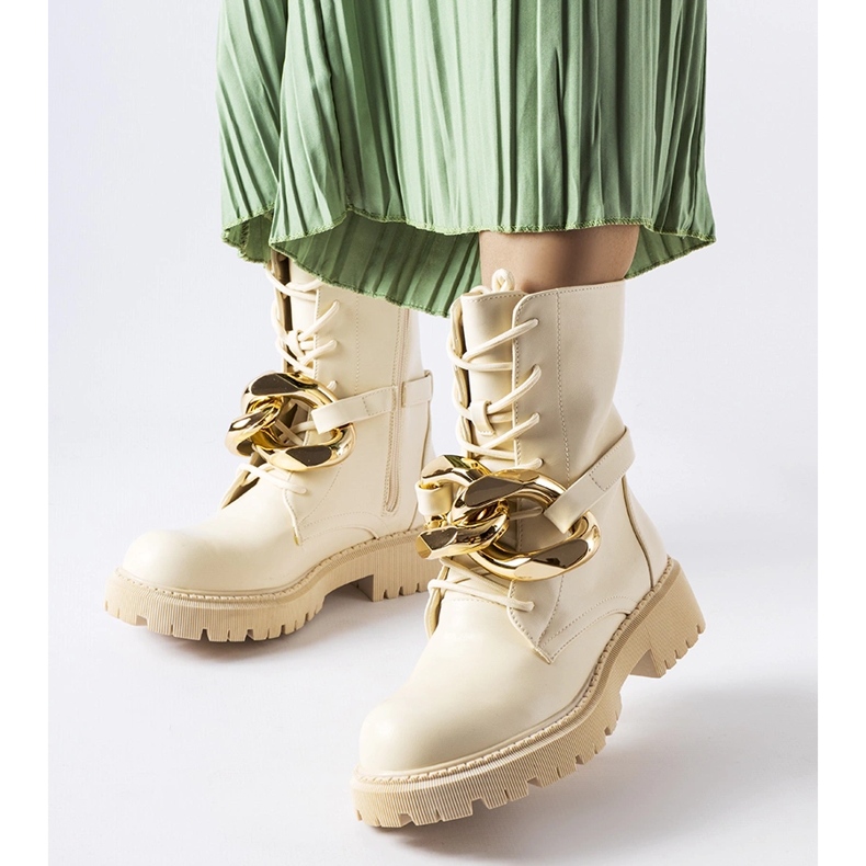 Béžové turistické boty s řetízkem Galar béžový 1