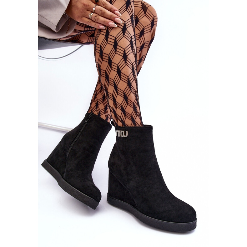 PS1 Semišové zateplené kotníkové boty na klínku s ozdobou, černá Vere 1