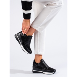 Černé tenisky na suchý zip W. Potocki černý 2