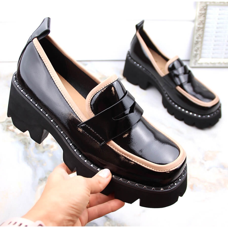 S.Barski Lakové mokasíny na vysokém podpatku a platformě, černé D&amp;A MR870-32 černá 1