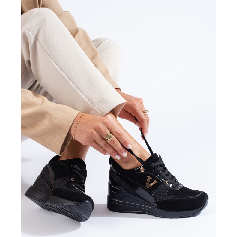 W. Potocki Černé šněrovací tenisky na klínku Potocki černá 1 W. Potocki Černé šněrovací tenisky na klínku Potocki černá 1