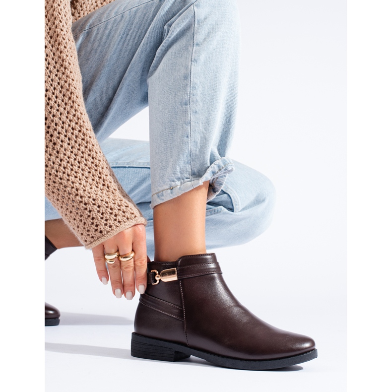 Hnědé nízké dámské kotníkové boty Shelovet hnědý 1