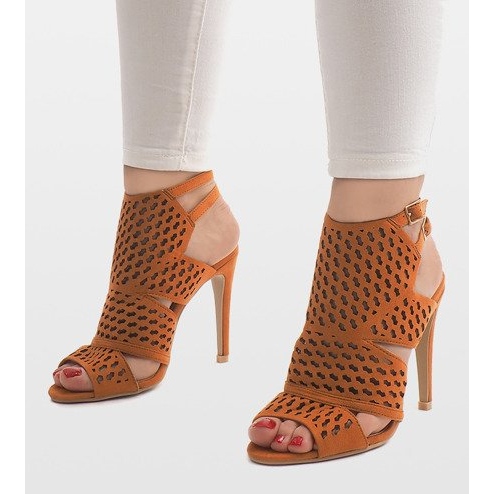 Velbloudí prolamované boty na čepu 238-5 hnědý 2