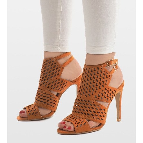 Velbloudí prolamované boty na čepu 238-5 hnědý 1