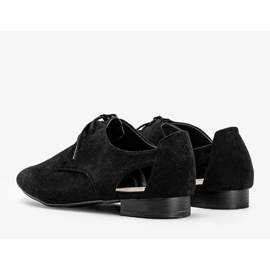 Černé lesklé nízké kozačky od Dorothy černá 1 Černé lesklé nízké kozačky od Dorothy černá 1