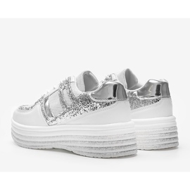 Bílé brokátové tenisky na silné vavřínové podrážce bílý 1