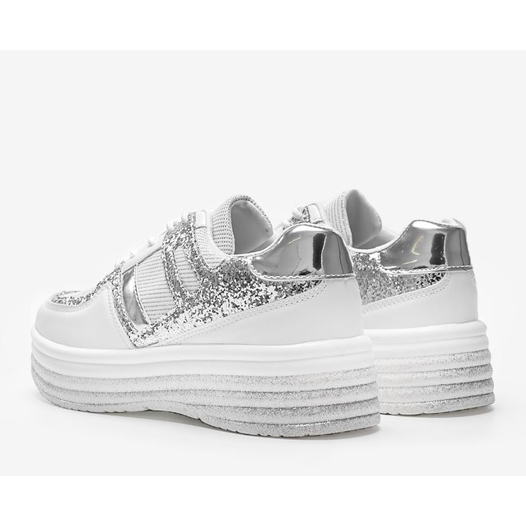 Bílé brokátové tenisky na silné vavřínové podrážce bílý 1