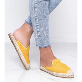 Žluté žabky se zabudovanou přední částí Kinshasy žlutá 1