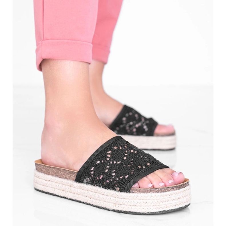 Černé krajkové pantofle Glam Shape černá 1