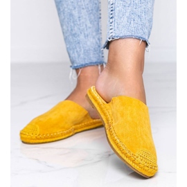 Na Venuši nahromaděné hořčičné klapky žlutá 1