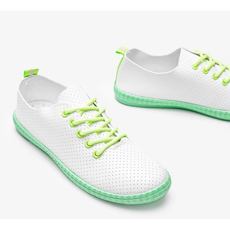 Dovolte mi bílé prolamované tenisky bílý 1