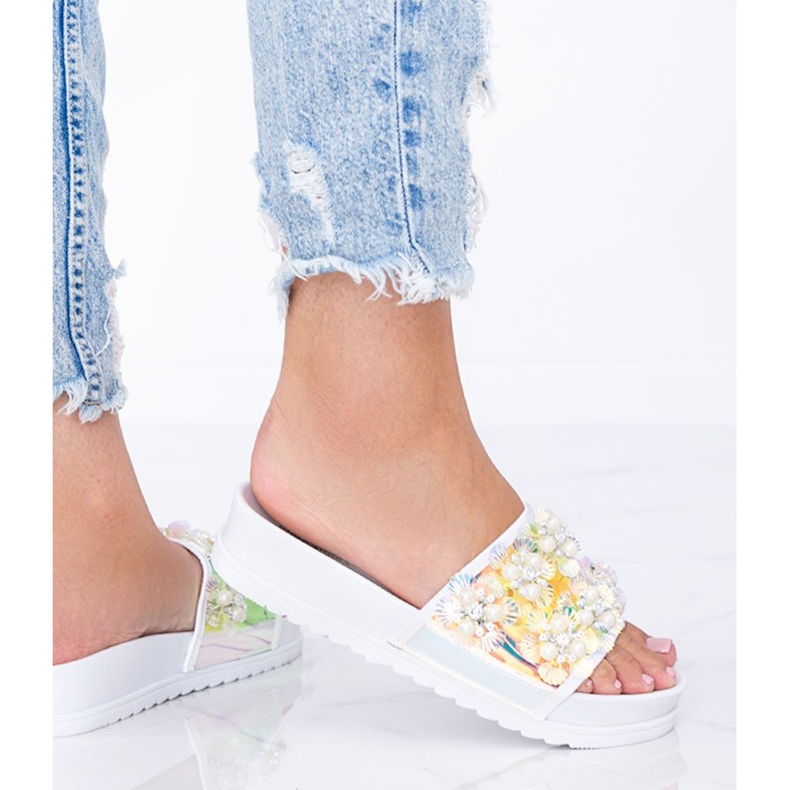 Romské bílé holografické pantofle bílý 1