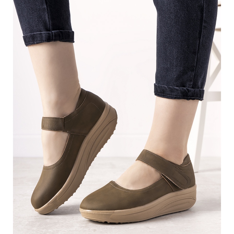 Hnědé boty na silné podrážce Lumen hnědý 1