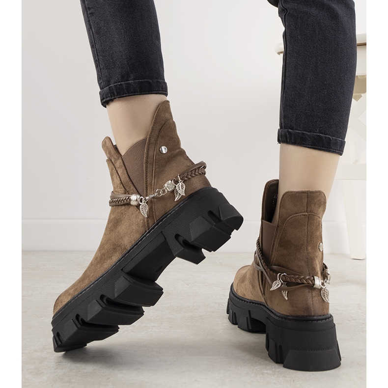 Hnědé kozačky s náramkem Fearless hnědý 1