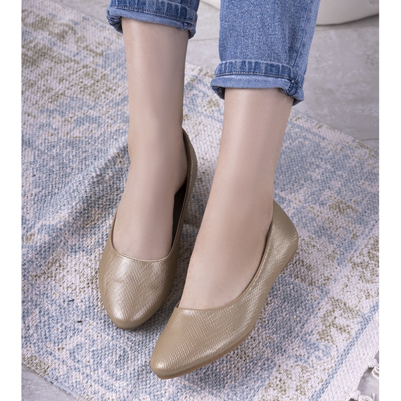 Béžové lesklé balerínky Julie pro ženy béžový zlatý 1