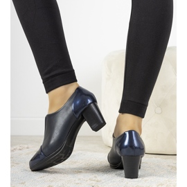 Tmavě modré boty na postu Villareal modrý 1