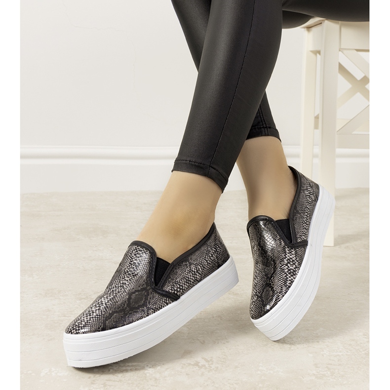 BM Šedé slip On Irving tenisky černý 1