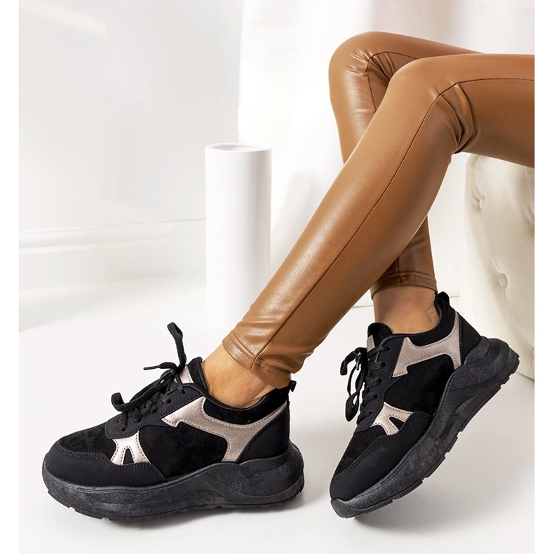 Černé tenisky se zlatými Davisovými akcenty černá 1