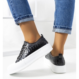 Černé tenisky na silné Lutherově podrážce černá 1