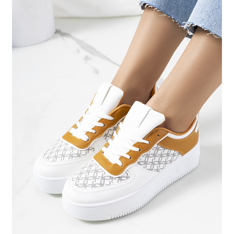 Bílé dámské tenisky Manal bílý žlutá 1