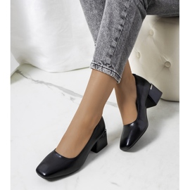 Černé lodičky na postu Hanae černý 1