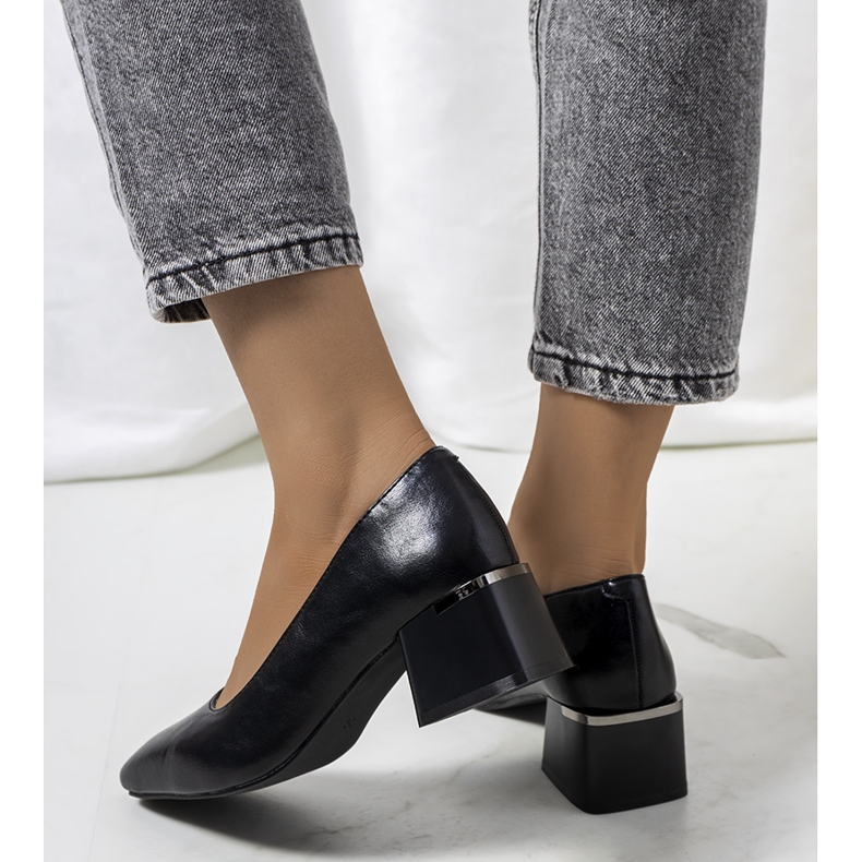 Černé lodičky na postu Hanae černý 2