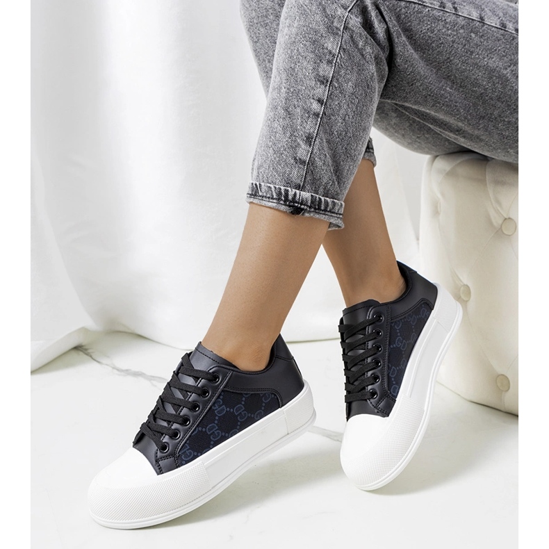 Černé tenisky na platformě Birkett černá 1