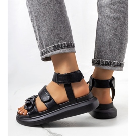 Černé sandály na platformě Zepps černá 1 Černé sandály na platformě Zepps černá 1