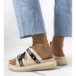 BM Béžové pantofle na platformě Kogil béžový 1