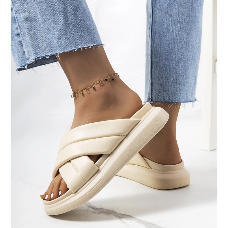 Béžové pantofle na platformě Allport béžový 1