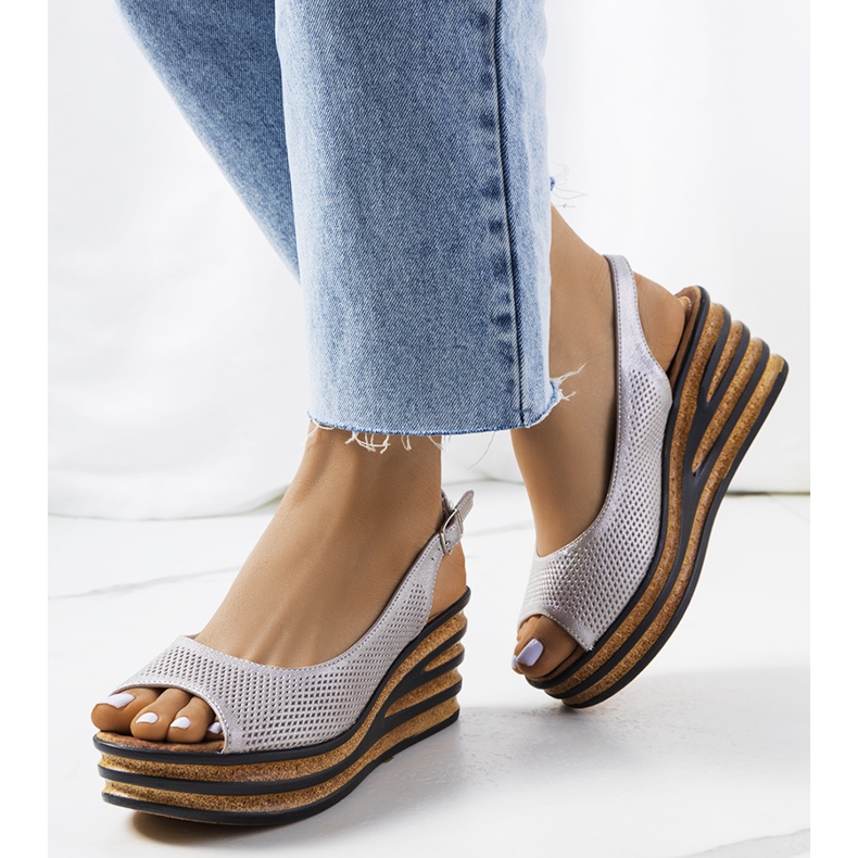 Béžové espadrilky na klínu Alton stříbro 1