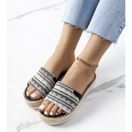 Černé pantofle na platformě Ana černý 1